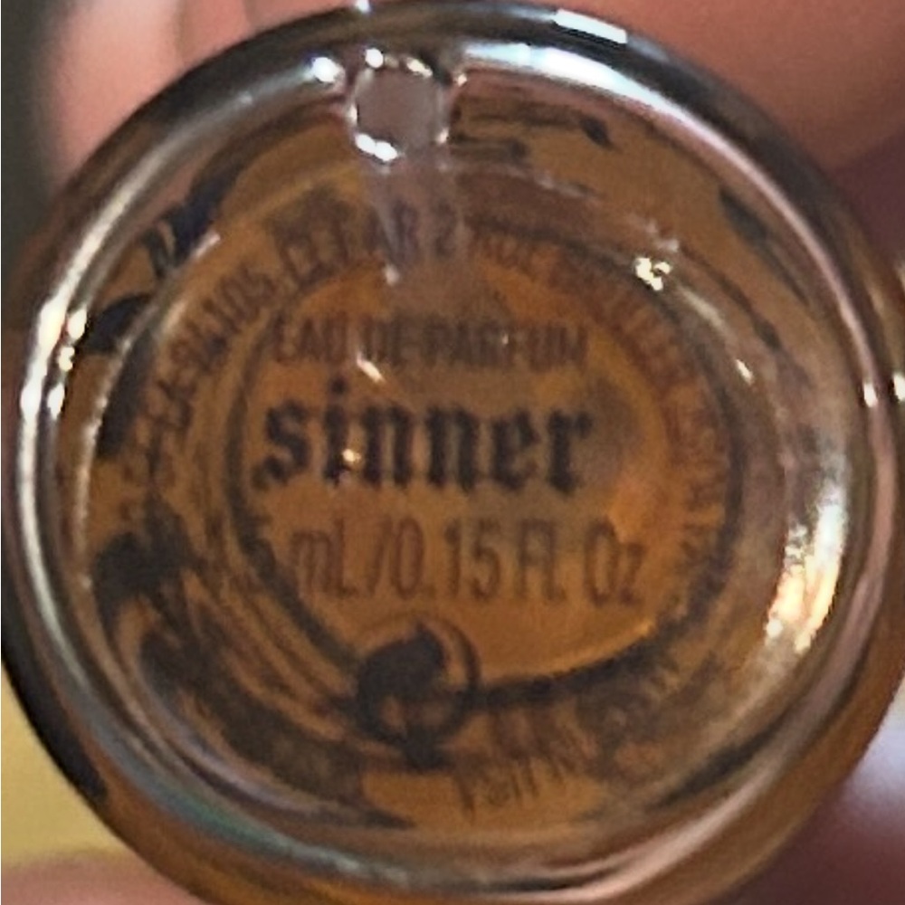 Kat Von D “Sinner” Deluxe Mini Perfume – 4.5ml (Full, No Box) - Picture 2 of 3